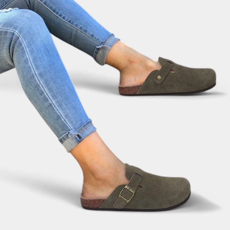 NOVALI ® | Comfortabele slippers met verstelbare gesp