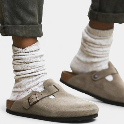 NOVALI ® | Comfortabele slippers met verstelbare gesp